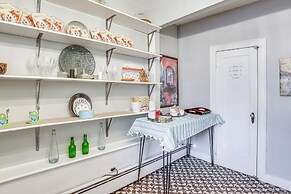 4 Mi to Danbury: Apt w/ Indoor Pool Access