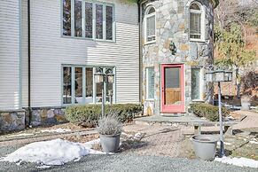 4 Mi to Danbury: Apt w/ Indoor Pool Access