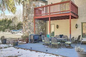 4 Mi to Danbury: Apt w/ Indoor Pool Access