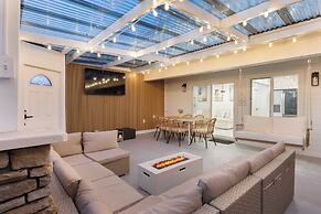 Steps to the Beach, Firepit & Patio Long-term Newport Beach Stay Coast