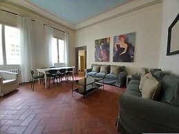Moro in Firenze With 4 Bedrooms and 2 Bathrooms