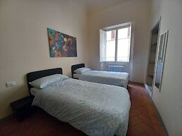 Moro in Firenze With 4 Bedrooms and 2 Bathrooms