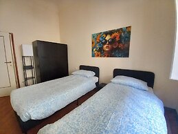 Moro in Firenze With 4 Bedrooms and 2 Bathrooms