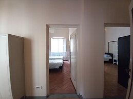 Moro in Firenze With 4 Bedrooms and 2 Bathrooms