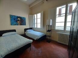 Moro in Firenze With 4 Bedrooms and 2 Bathrooms