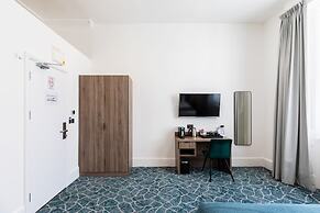 The Chapter Hotels - J Hyde Park