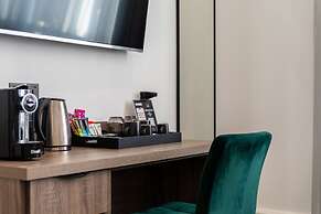 The Chapter Hotels - J Hyde Park