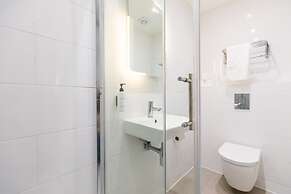 The Chapter Hotels - J Hyde Park