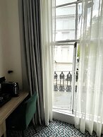 The Chapter Hotels - J Hyde Park