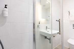 The Chapter Hotels - J Hyde Park