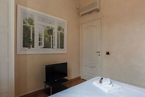 JOIVY Window on the Tevere