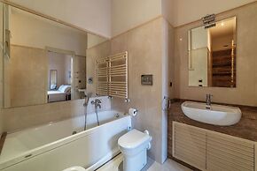 JOIVY Window on the Tevere