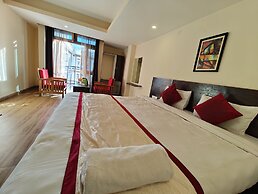 The Narayani Continental Hotel