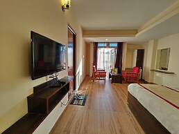 The Narayani Continental Hotel