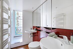 Le Marais & Place de la Republique 3BR