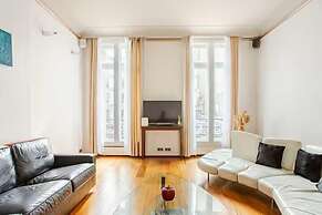 Le Marais & Place de la Republique 3BR