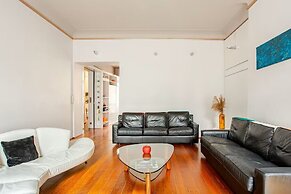 Le Marais & Place de la Republique 3BR