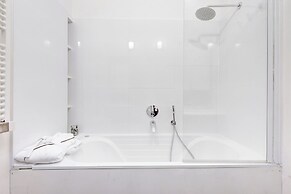 Le Marais & Place de la Republique 3BR