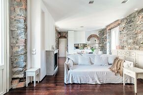 Stunning Central Como apt by JOIVY