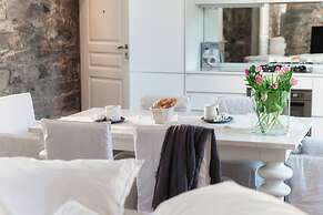 Stunning Central Como apt by JOIVY