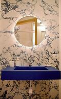 Theater Luxury Apartment