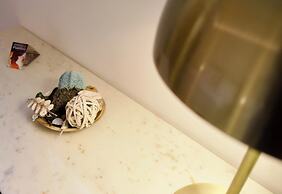 Theater Luxury Apartment