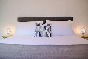 Theater Luxury Apartment