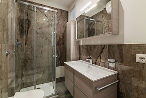 JOIVY Delightful 3-bed Flat with Balcony