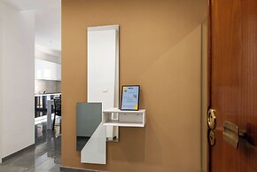 JOIVY Delightful 3-bed Flat with Balcony