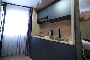 Nomad Hub Istanbul Suit