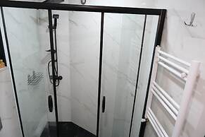 Nomad Hub Istanbul Suit