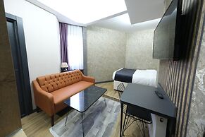 Nomad Hub Istanbul Suit