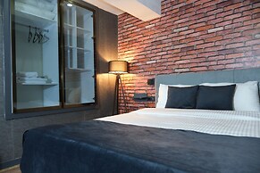 Nomad Hub Istanbul Suit