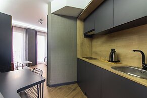 Nomad Hub Istanbul Suit