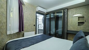 Nomad Hub Istanbul Suit