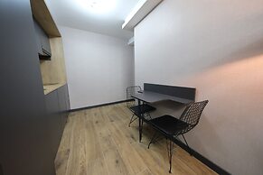 Nomad Hub Istanbul Suit