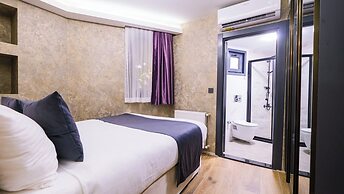Nomad Hub Istanbul Suit
