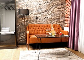 Nomad Hub Istanbul Suit