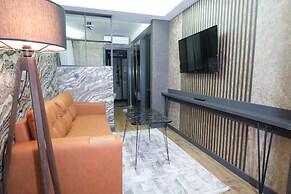 Nomad Hub Istanbul Suit