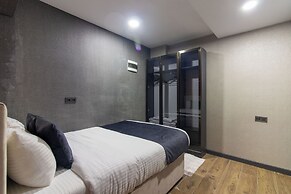 Nomad Hub Istanbul Suit