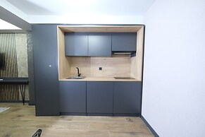 Nomad Hub Istanbul Suit