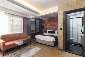 Nomad Hub Istanbul Suit