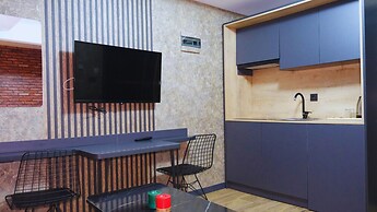 Nomad Hub Istanbul Suit