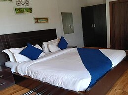 Vrindavan Dreams Hotel and Suites