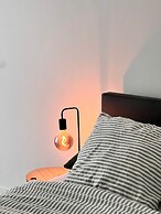 Huswell - Cozy Apartment Near the Beach Shops With Terrace