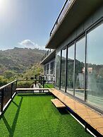 Amarjas DamTop Haven