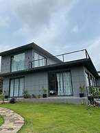 Amarjas DamTop Haven