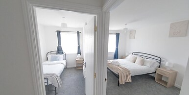 3 Bed-5 Guests-parking-garden