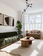 Luxury 5-bedroom Town House in Brook Green Central London