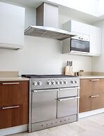 Luxury 5-bedroom Town House in Brook Green Central London